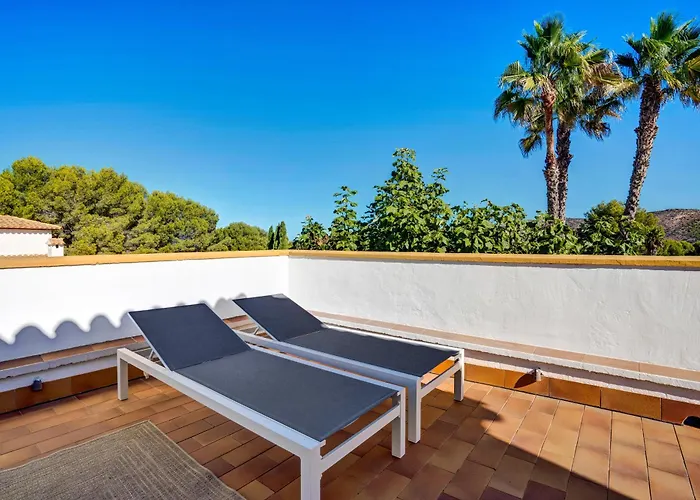 Ruhiges Eckreihenhaus Mit Pool In La Sella Zarzas One Denia